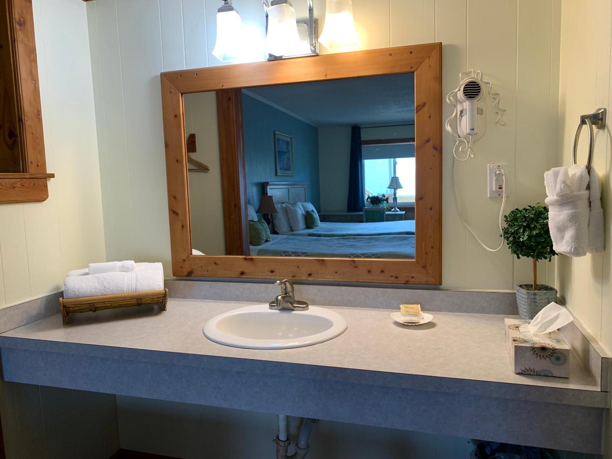 Cape Pines Motel Бакстон Экстерьер фото