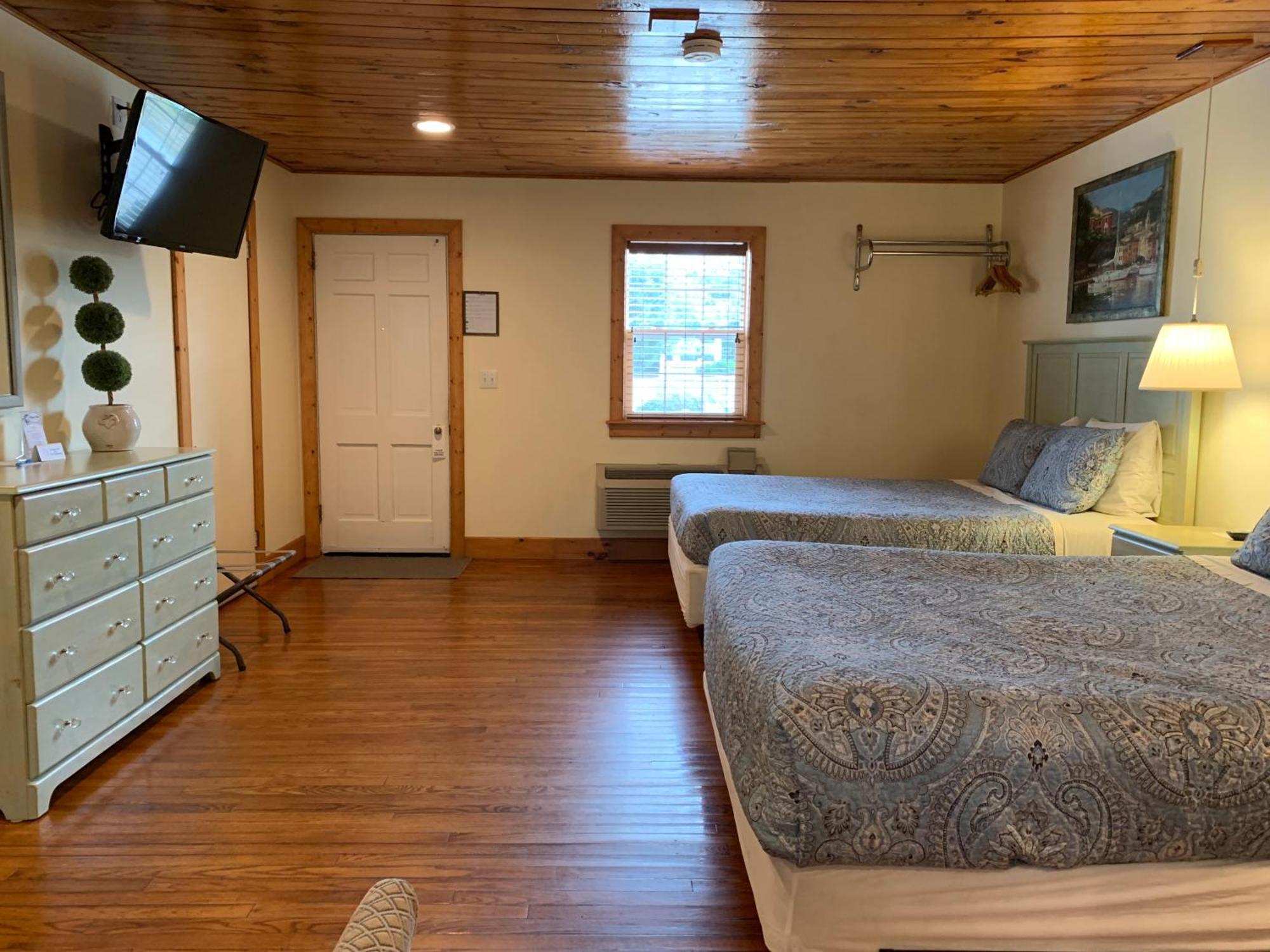 Cape Pines Motel Бакстон Экстерьер фото